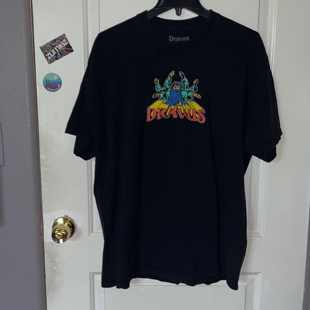 This is an X-LARGE shirt with beautiful trippy designs.
